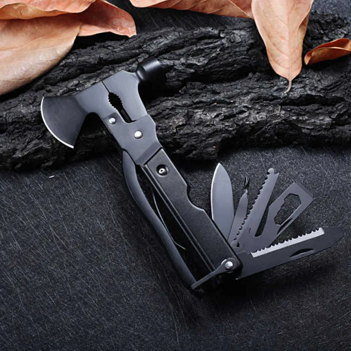 في الهواء الطلق متعددة الأدوات التخييم الفأس . Outdoor Multi-tool Camping Axe Hatchet with File
