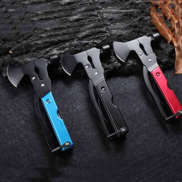 في الهواء الطلق متعددة الأدوات التخييم الفأس . Outdoor Multi-tool Camping Axe Hatchet with File