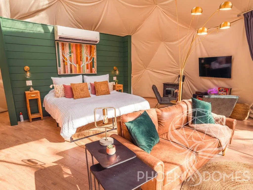 4-Season DELUXE Glamping Package Dome - 26'/8m - Phoenix Domes